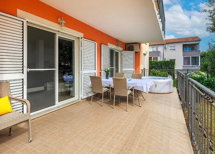 Ivana By Interhome *