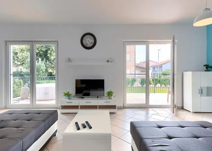 Ivana By Interhome Medolino